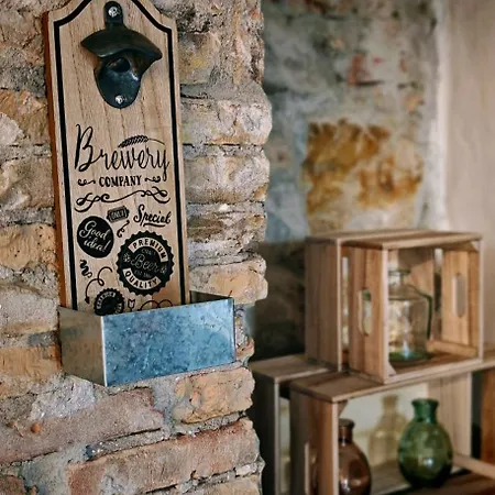 Saint Jack Luxury * ترييستي